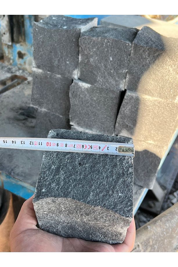 Dayanıklılığı Ve Estetiği Buluşturan 10x10x10 Cm (5 ADET) Küp Taş Bazalt - 3