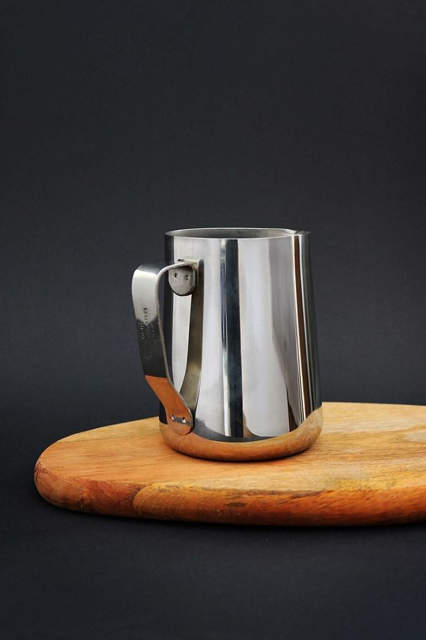 Paslanmaz Çelik Pitcher 700 ml Kahve Süt Köpürtme Potu - 2