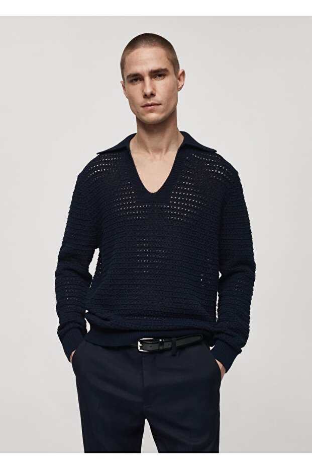 Durchbrochener Strickpullover mit Polokragen - 1