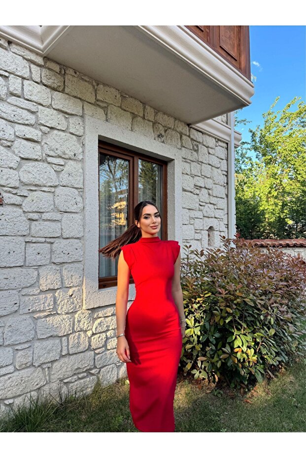 Rochie de seara rosie - Design captusit - 1