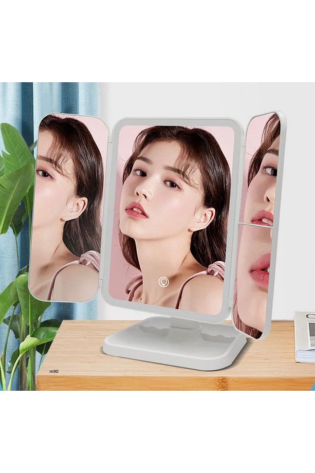 3 Panel Katlanır Masa Üstü Ledli Usbli Makyaj Aynası - 4