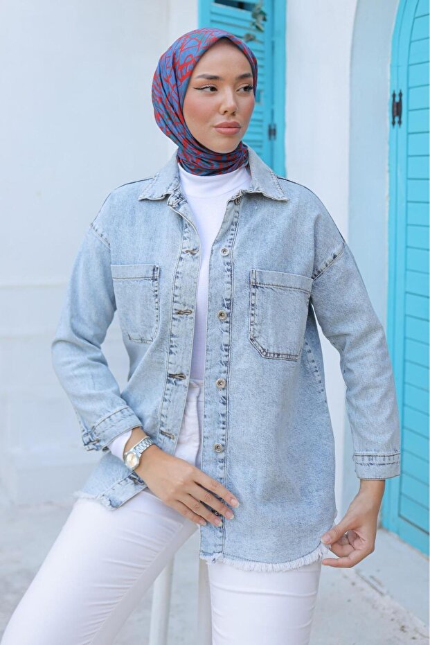 Double Pocket Women's Denim Jacket