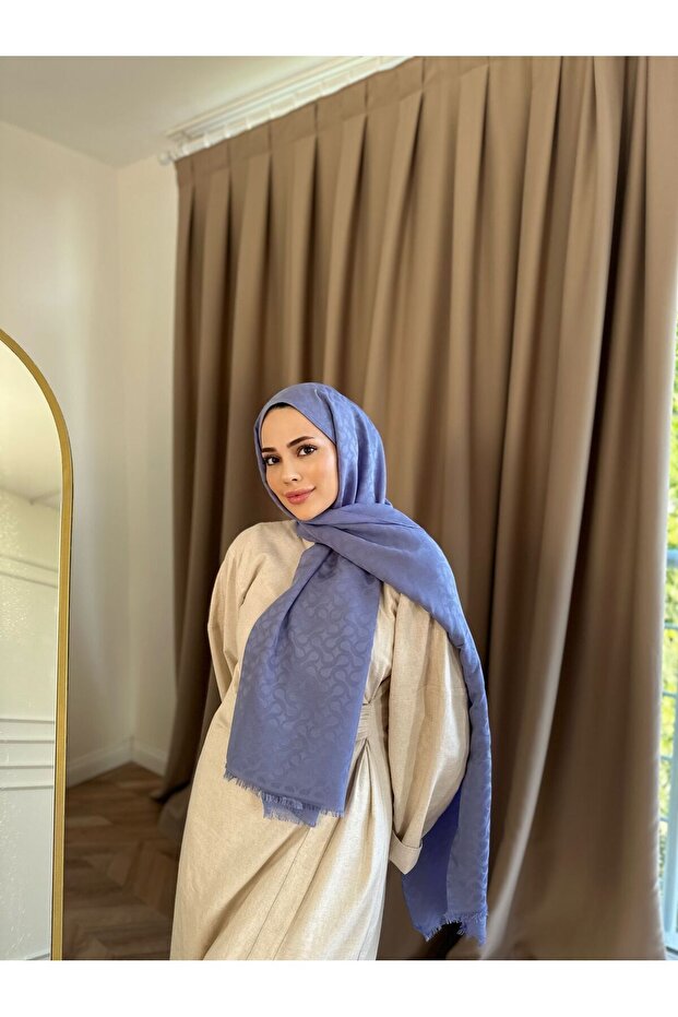 شال منقوش من بلوم - 2