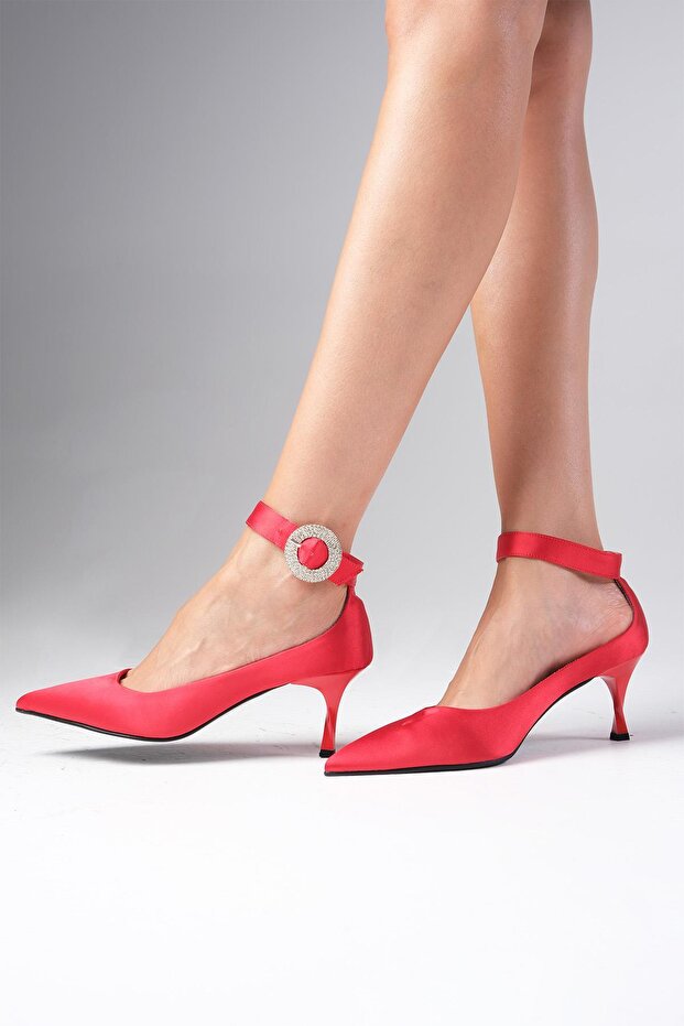 Damskie wieczorowe buty na obcasie Felicia w kolorze satynowym z kamienną klamrą - 6