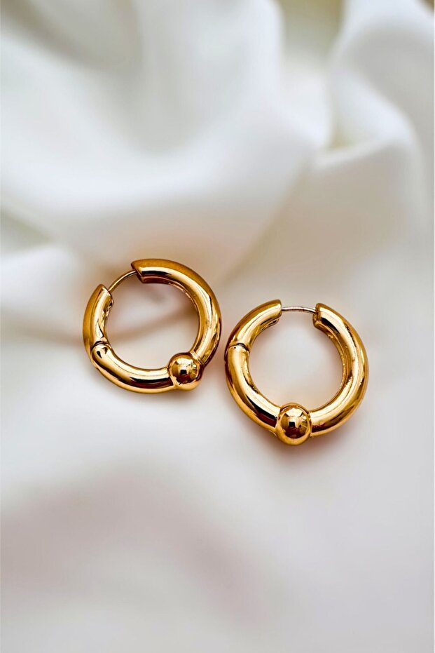 METAL HOOP EARRINGS