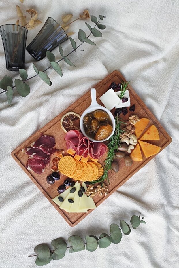 Natural Wood Rectangular Beech - Cheese and Presentation Plate, Natural Color - 1