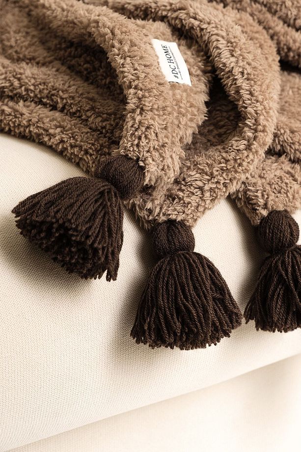 Yumuşak Deve Tüyü Puffy Wellsoft Püsküllü Battaniye – Peluş Tv Battaniyesi - 4