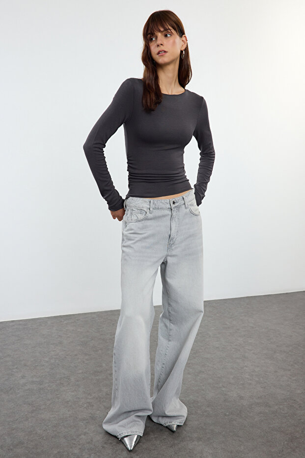 Antrasit Viskon/Yumuşak Kumaşlı Fitted Büzgü/Drape Detaylı Kayık Yaka Esnek Örme Bluz TWOAW25BZ00225 - 2