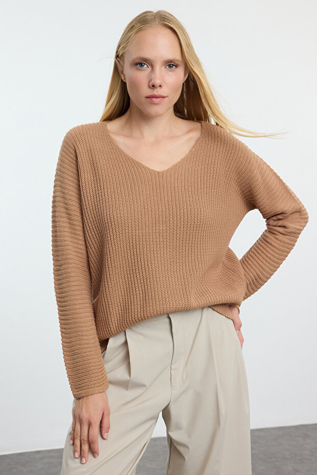 Camel Weit geschnittener Basic-Strickpullover TWOAW25KZ00348 - 2