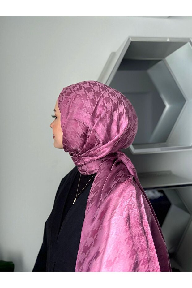 شال جاكار قطني بنمط هاوندزتوث