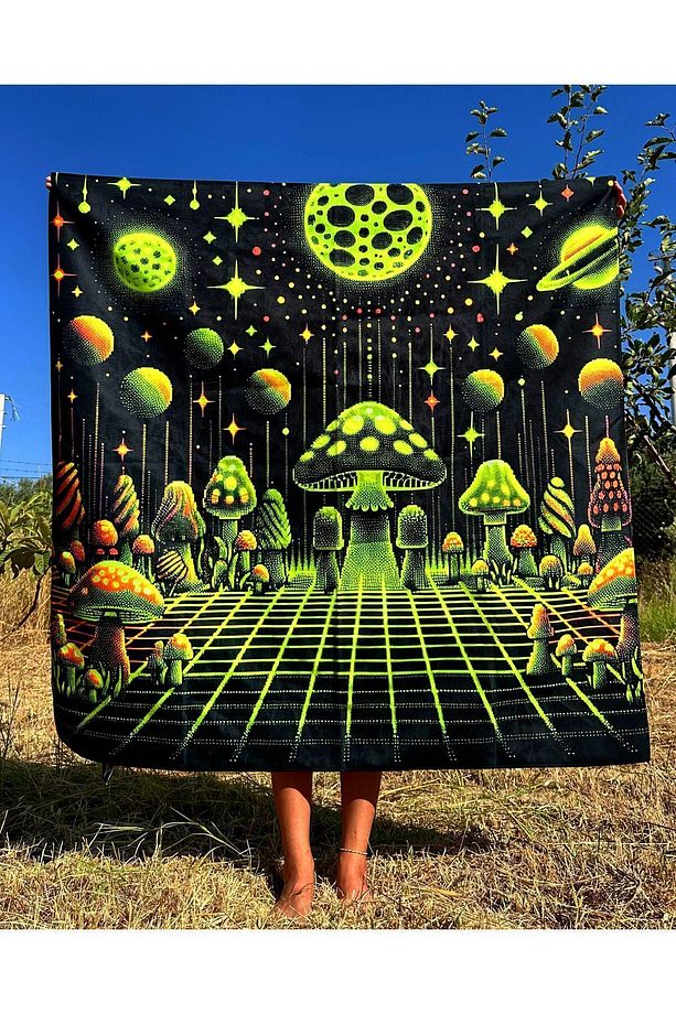 Mushrooms in the Matrix / Blacklight ile Parlayan Neon Duvar Örtüsü Kalın ve Ağır Kumaş Tapestry - 5