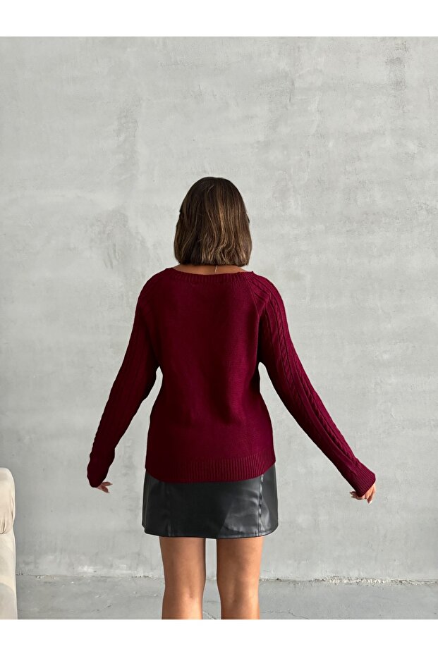 Boat Neck Diamond Patterned Buttoned Sweater - 8