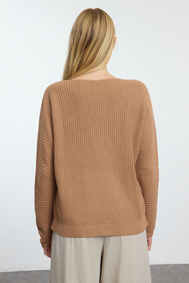 Camel Weit geschnittener Basic-Strickpullover TWOAW25KZ00348 - 5