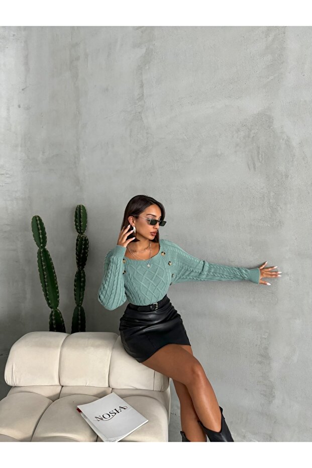 Boat Neck Diamond Patterned Buttoned Sweater - 8