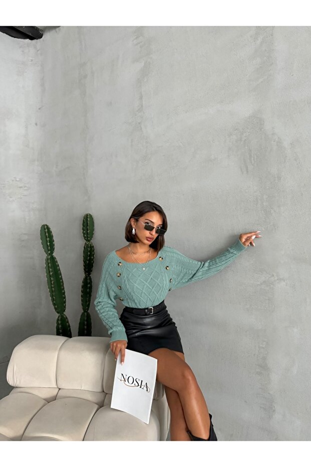 Boat Neck Diamond Patterned Buttoned Sweater - 7