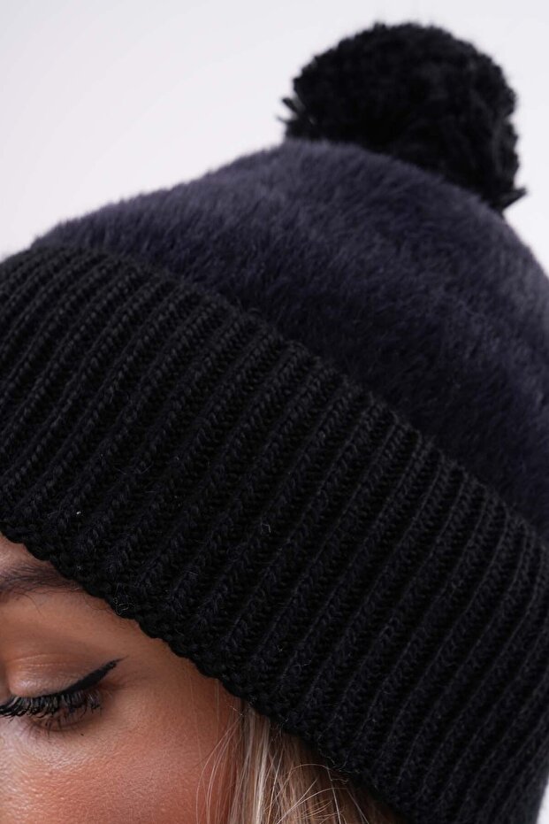 Căciulă de pluș cu pompon - 8