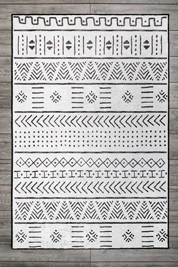 Scandinavian Patterned Black and White Carpet Washable Velvet Non-Slip Base Carpet 7709