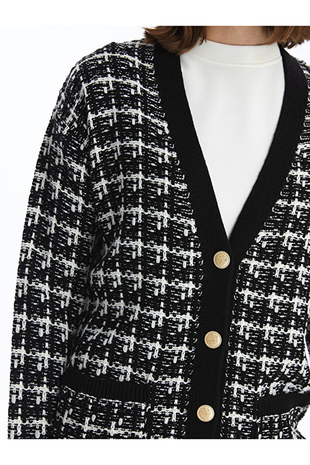 LCWAIKIKI Basic  V Yaka Ekose Uzun Kollu Kadın Triko Hırka - 4