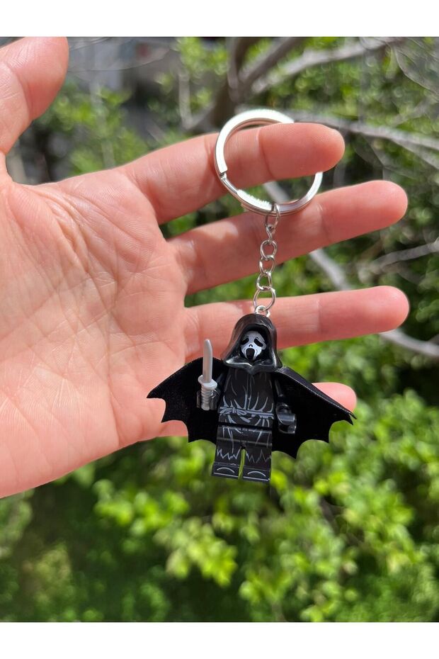 Ghostface / Scream / Scream Mini Figure Keychain - Pearl Detailed