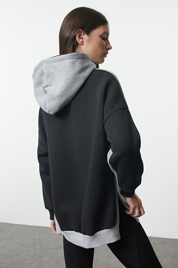 Antrasit Pamuklu Renk Bloklu Geniş Kalıp İçi Polarlı Örme Spor Sweatshirt TWOSS22SW0074 - 10