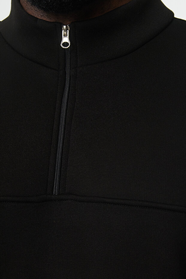 Büyük Beden Siyah Oversize/Geniş Kesim Fermuarlı Sweatshirt TMNAW25AO00028 - 4