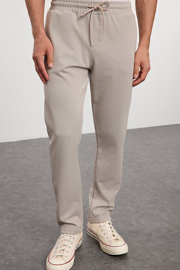 Bej Regular Fit Örme Esnek Rahat Beli Bağlamalı Lastikli Duble Paça Kumaş Pantolon TMNAW25PL00002 - 2