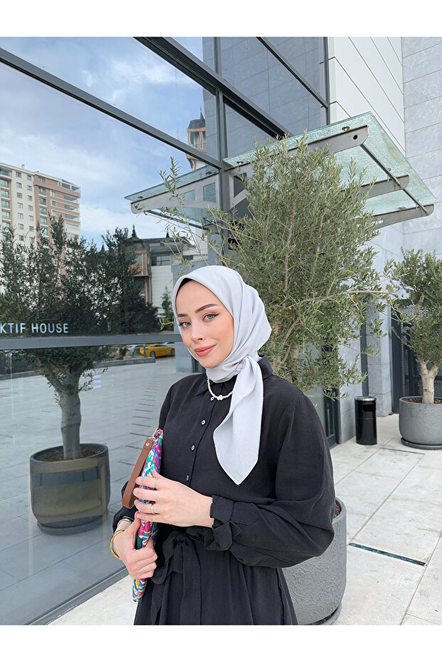 وشاح من القطن بنمط حرف A - فضي - 1