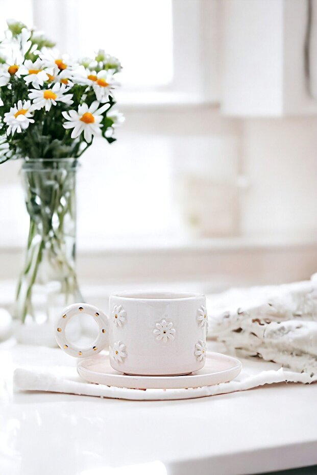 Daisy Series Daisy Patterned Gold Detailed Handmade 100 ml Turkish Coffee and Cup