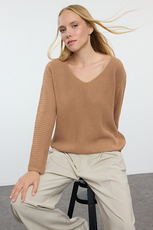 Camel Weit geschnittener Basic-Strickpullover TWOAW25KZ00348 - 1