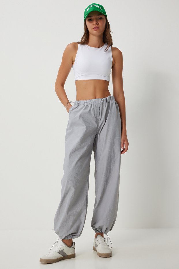 Women's Gray Pocket Parachute Baggy Pants Fn03274