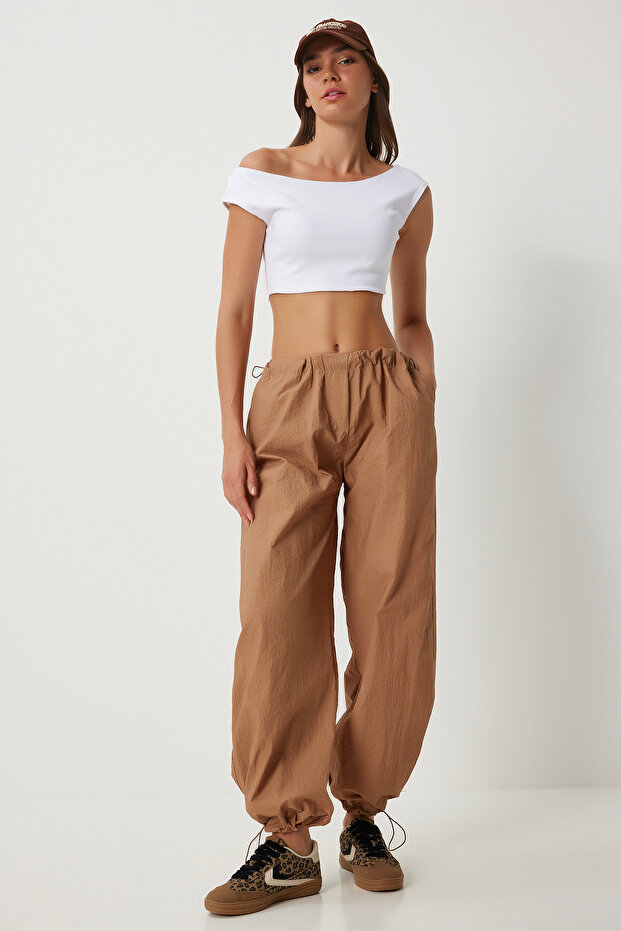 Women's Beige Pocketed Parachute Baggy Pants Fn03274