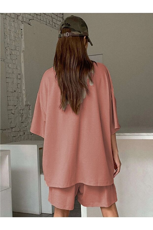 Damski zestaw szortów oversize z nadrukiem w kolorze brudnego różu - 2