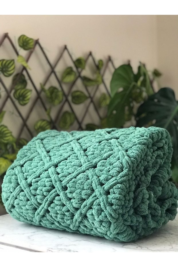 Puffy Hand Knitted Fireplace and TV Blanket Diamond Patterned Green 90 X 165 Cm