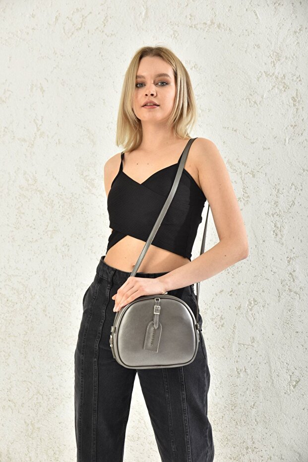 حقيبة من الجلد الصناعي بدون نمط - 3