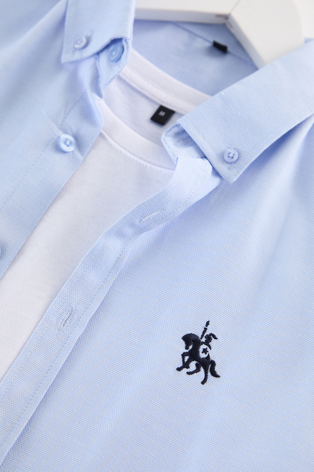 Blaues Oxford-Smart-Shirt mit regulärer Passform und Stickerei-Detail, leicht zu bügeln, TMNAW25GO00036 - 4
