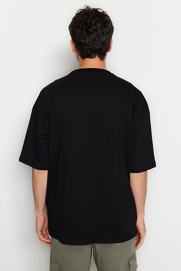 Büyük Beden Siyah Oversize/Geniş Kesim %100 Dinozor Nakışlı T-Shirt TMNSS24BF00013 - 8