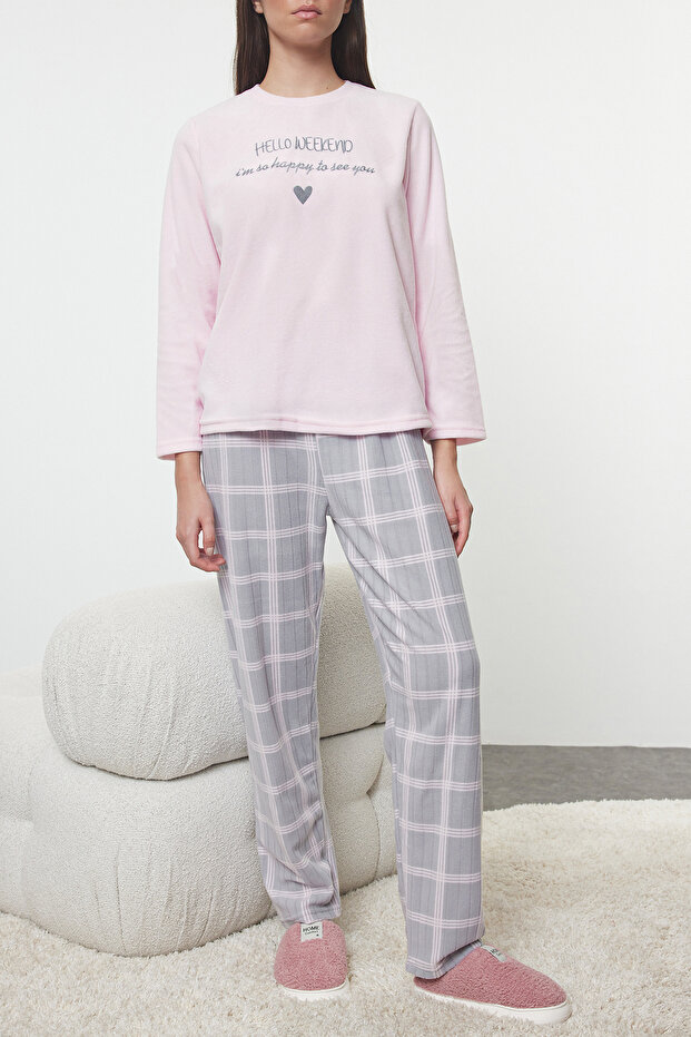 Pudra Ekoseli Slogan ve Kalpli Polar Kışlık Örme Pijama Takımı THMAW25PT00124 - 4