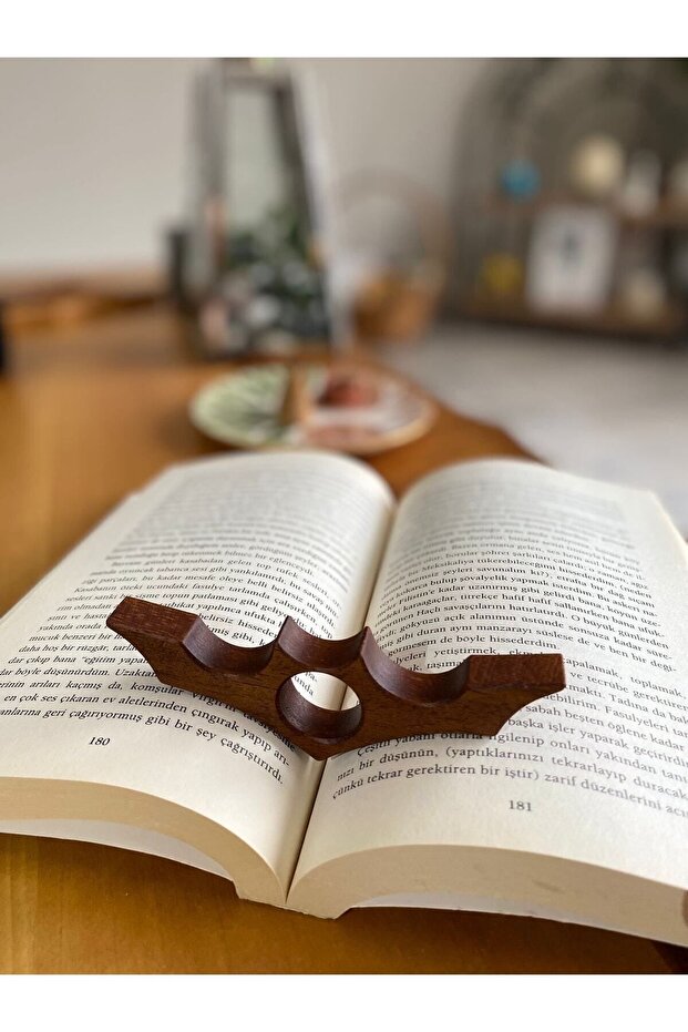 حلقة قراءة الكتب المصنوعة يدويًا - 1