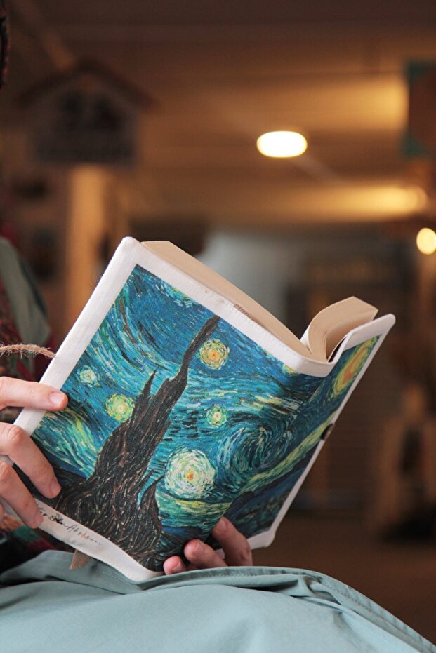 Book Case - Van Hogh Starry Night