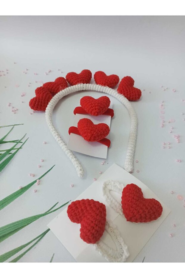 Set of 5 Heart Pattern Hair Accessories for Valentine's Day - Crown 2-Piece Rubber Clasp and Snap Clasp