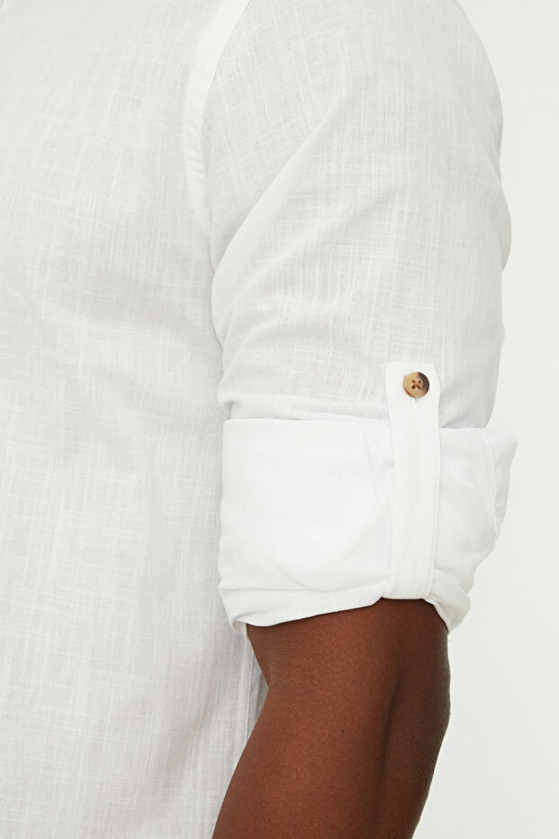 Beyaz Düğmeli Yaka Apoletli Slim Fit Uzun Kollu %100 Pamuklu Keten Görünümlü Gömlek TMNSS20GO0189 - 8