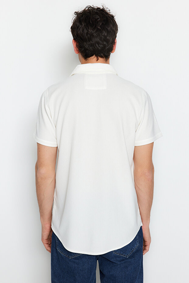 Beyaz Regular Fit Apaş Yaka Yazlık Gömlek TMNSS23GO00105 - 7