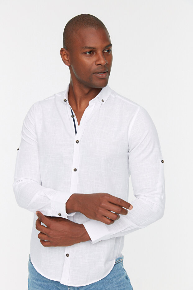 Beyaz Düğmeli Yaka Apoletli Slim Fit Uzun Kollu %100 Pamuklu Keten Görünümlü Gömlek TMNSS20GO0189 - 2