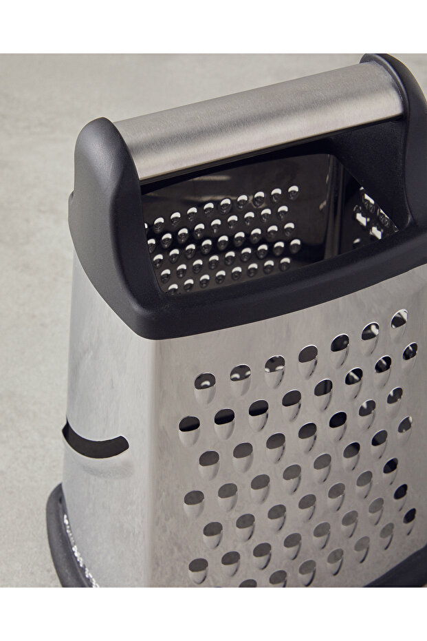 مبشرة معدنية سوداء باتسي - 22 سم - 3