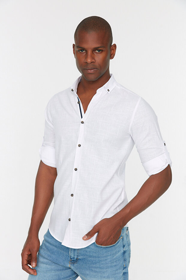 Beyaz Düğmeli Yaka Apoletli Slim Fit Uzun Kollu %100 Pamuklu Keten Görünümlü Gömlek TMNSS20GO0189 - 5