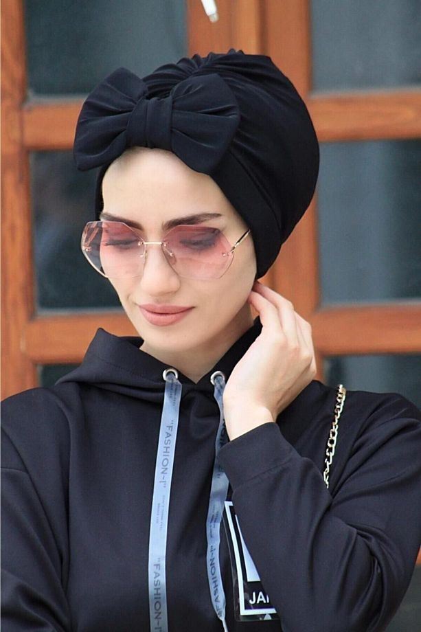 Fiyonklu Çift Yönlü Bone Siyah - 1