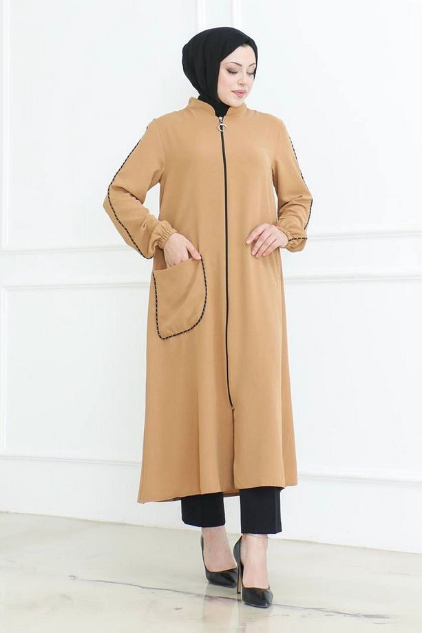 Linda Kap -Camel - 1