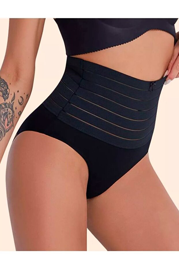 Model Buturo – čierne nohavičky s korzetom na vyrovnávanie bruška a zoštíhľujúcim korzetom - 2