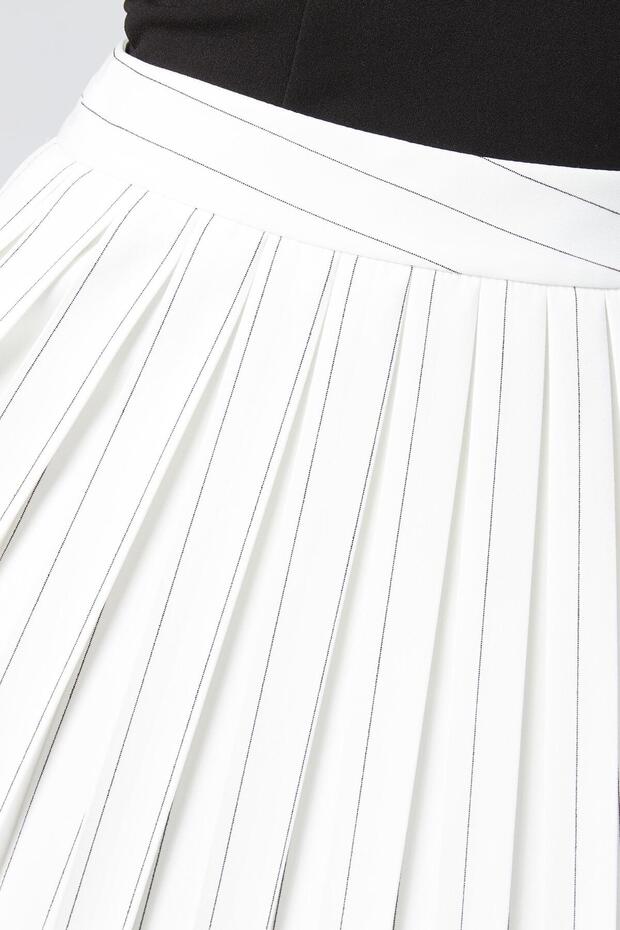Fusta midi plisată cu dungi albe - 8