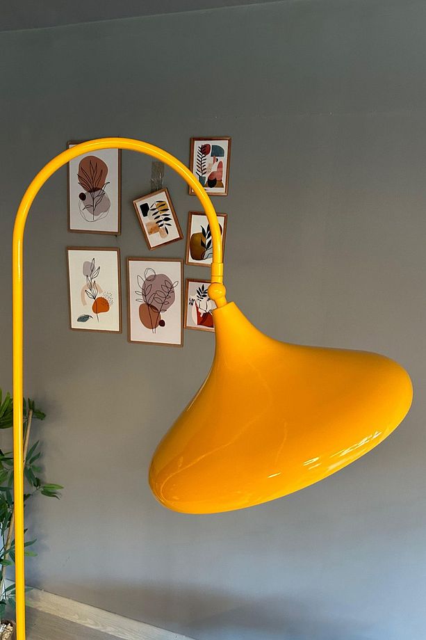 Sarı Lambader Hareketli Başlık Sehpalı Modern Dekoratif Metal Oturma Odası Çalışma Odası - 4